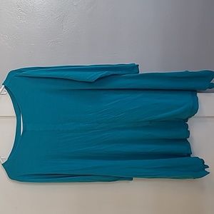 Soft Surroundings Teal Blue/Green Sharkbite HemTop